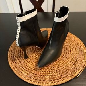 Claire Flowers beautiful ankle booties heels size 7.5 women's‎